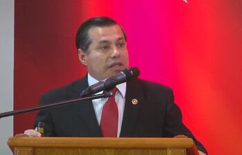 Felix Sosa, presidente de la ANDE en el Foro REpublicano del SEctor Eléctrico
De Silvana Bogarin <silvana.bogarin@abc.com.py>
Destinatario foto <foto@abc.com.py>
Fecha 13-08-2025 15:36