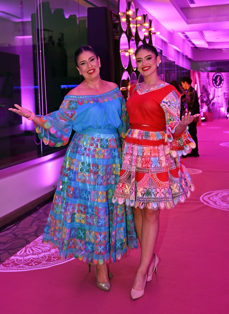 Maziela y Mara de Las Paraguayas. 