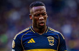 El lateral derecho peruano Luis Jan Piers Advíncula Castrillón (35 años) se marcha de Boca Juniors de Argentina.