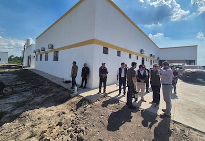 La ministra de salud, recorriendo la nueva obra del hospital
