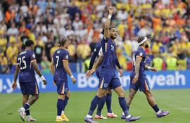 Los jugadores de Países Bajos celebran un gol en el partido frente a Rumanía por los octavos de final de la Eurocopa 2024, en Múnich, Alemania.