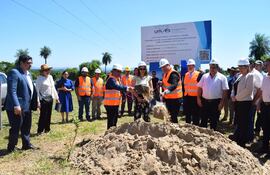 Palada inicial para la construcción de futuro campus de la Unves con sede en Carapeguá.
