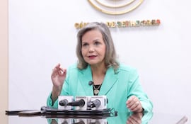 Lilian Samaniego, senadora (ANR, disidente).