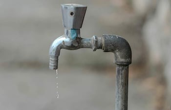 El agua, considerada el “nuevo oro” de la economía global: su costo real