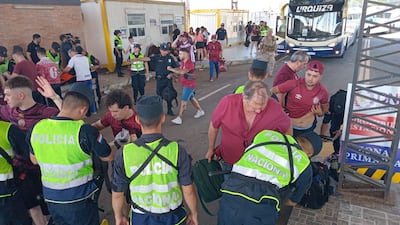 Control de hinchas de Lanús en el puesto fronterizo de Falcón.