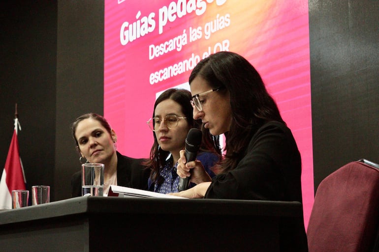 Codehupy presentó las guías pedagógicas “Ventanas Abiertas” para la enseñanza de la memoria democrática y los derechos humanos.