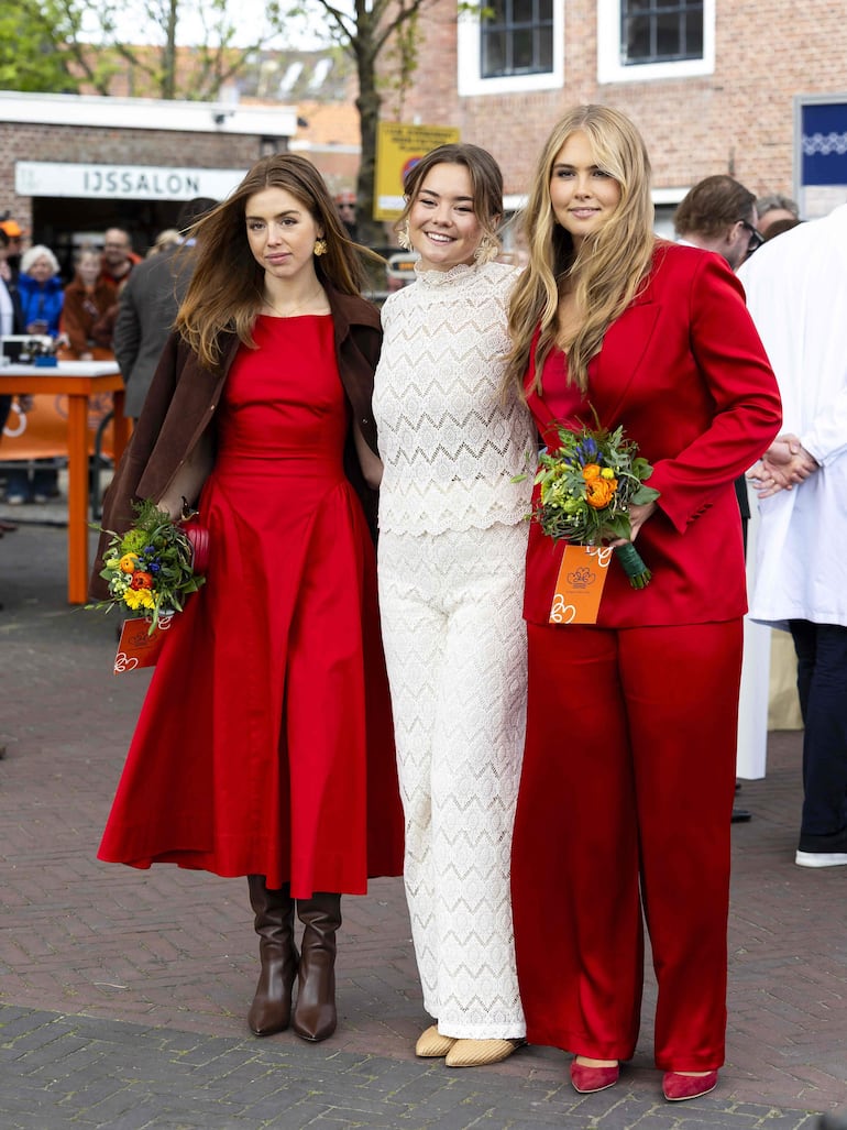 La princesita Ariane con sus hermanas mayores, la princesa Alexia y la princesa Amalia. (Ramon van Flymen / ANP / AFP)