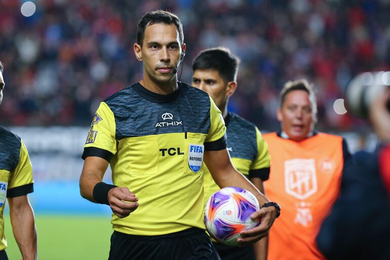 El árbitro Facundo Tello será el árbitro de Colo Colo - Cerro Porteño