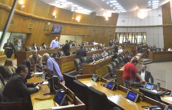 Antes del final de este periodo se reactivó un proyecto pendiente desde 2020 que plantea inhabilitar a corruptos para que ocupen cargos públicos.