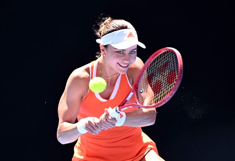 La norteamericana Iva Jovic, 18 años, será la rival de la principal favorita, la bielorrusa Aryna Sabalenka en cuartos de final.
