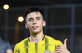 Thiago Constantino Emmanuel Vidal Obregón (23 años) disputa su segunda Copa Sudamericana, la primera con Recoleta FC. En 2023, el delantero compitió en el torneo en filas de Tacuary.