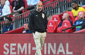 El entrenador del Manchester City, Pep Guardiola, reacciona durante el partido de semifinales de la FA Cup entre el Manchester City y el Southampton FC, en Londres, Gran Bretaña.