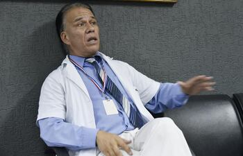 El doctor Carlos Julián Ramón Cuba Ruiz Díaz, hallado culpable de agresión a su colega.