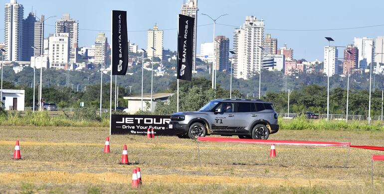 El Grupo Santa Rosa amplía su red de talleres multimarca y garantiza repuestos con precios competitivos para respaldar a los clientes Jetour.