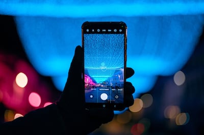 Tomar fotos con el celular, imagen ilustrativa.