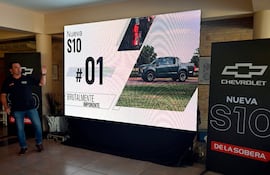 El supervisor de De La Sobera, Vanderlei Rossi, en la presentación de los nuevos modelos de Chevrolet en Paraguay.