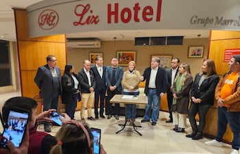 Frente Amplio declina en la candidatura a la intendencia en apoyo de Luz Bella González (PLRA) en San Lorenzo.