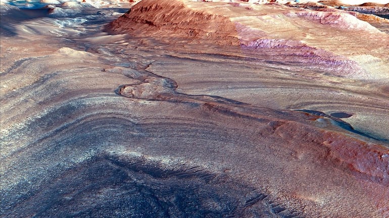 Imagen del Calendario de Ciencia de la NASA 2026. Febrero: una cuesta llena de pistas climáticas para Curiosity.