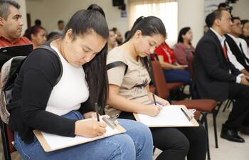 Edición anterior de la Feria del Empleo en Ciudad del Este.