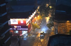 Un fuerte temporal ingresará al territorio nacional este martes.