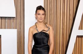 ¡Hermosa! La actriz Millie Bobby Brown en la entrega del premio Mujer del Año de revista Glamour.