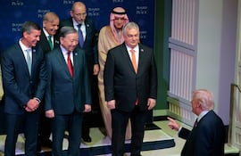 El presidente de Estados Unidos, Donald Trump, recibe a mandatarios y jefes de Gobierno de países aliados en Washington, para la inauguración de su "Junta de Paz". A la izquierda, aparece el presidente paraguayo, Santiago Peña.