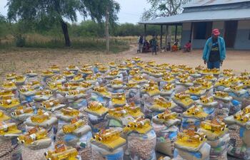 Pese a que el operativo de asistencia es provisorio y la situación en general sigue siendo precaria para muchos pobladores, alivia momentáneamente la situación que atraviesan muchas personas en medio de la implacable sequía.