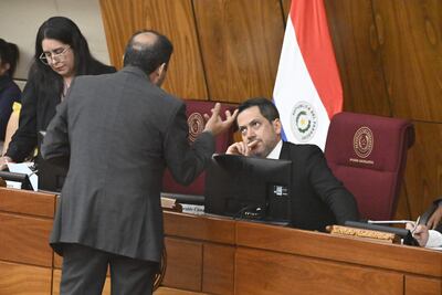 Según el titular de Diputados, Raúl Latorre (d),  en el resto del país hay “mucho fervor” por la ANR.