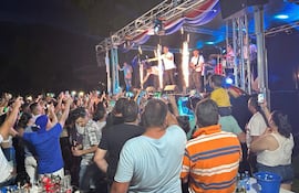 La agrupación musical, Banda Show 25 de Diciembre en uno de sus conciertos en España.