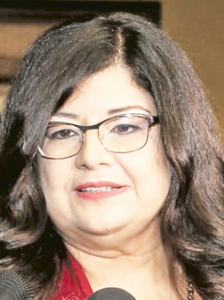 Ministra Carolina Llanes integra las circunscripciones de Itapúa y Canindeyú.