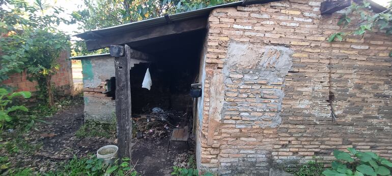 De esta manera se encuentra la vivienda de Adolfo Samaniego, en condiciones muy precarias.