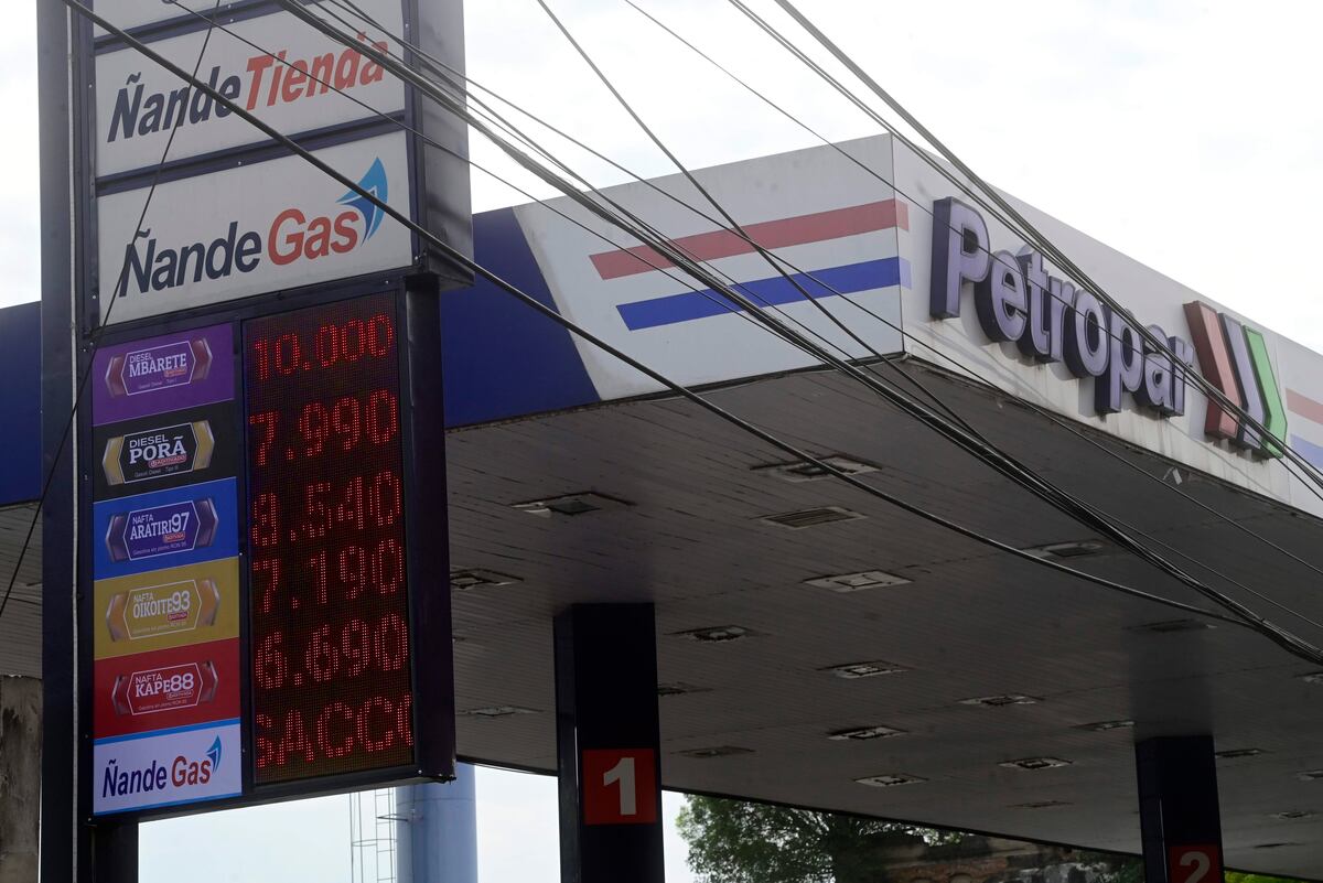 Video: Petropar aún no reajusta sus precios luego de la quinta suba de combustibles