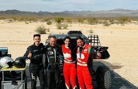 Óscar Santos y Mirna Pereira (derecha) ya están listos para afrontar este nuevo desafío en el vecino país. La prueba servirá a los paraguayos como preparativo para el próximo Dakar 2025.
