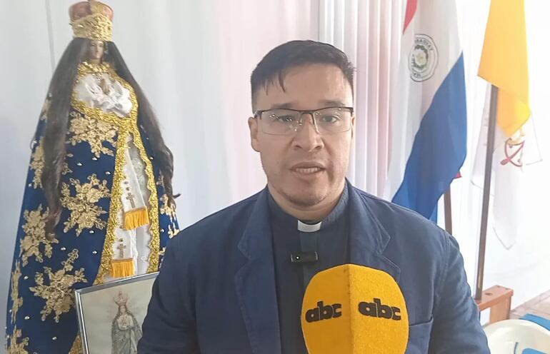 Padre Albino Gayoso, vicario pastoral.