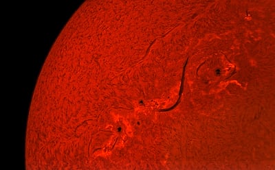 Concepto de cromosfera, Sol, superficie solar, etc.
