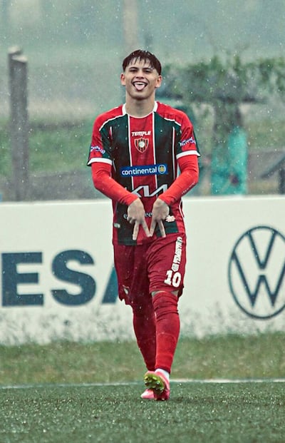 Duván Emanuel Zárate (18 años), futbolista del Atlético Tembetary.