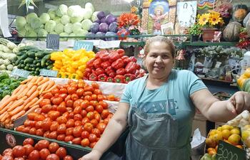 precio del tomate - vendedora mercado de Abasto