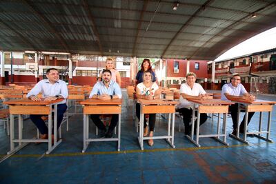 Óscar "Nenecho" Rodríguez (ANR-cartista), todavía no entregó muebles adjudicados en 2024 para escuelas de Asunción.