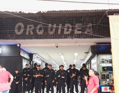 La galería Orquídea había sido clausurada por la Municipalidad, tras los reiterados casos de estafa contra turistas.