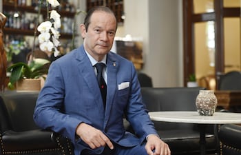 El ministro de Relaciones Exteriores de Panamá, Javier Martínez-Acha, durante una entrevista con ABC Color, en Asunción. Se refirió a las relaciones de su país con Paraguay, la adhesión al Mercosur y el contexto geopolítico en América Latina con Estados Unidos y China como actores.