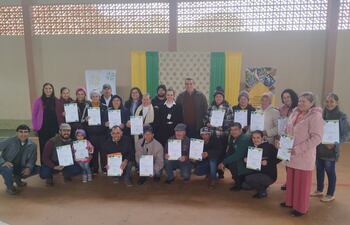 30 pequeños agricultores de Yataity recibieron sus sellos de producción orgánica.