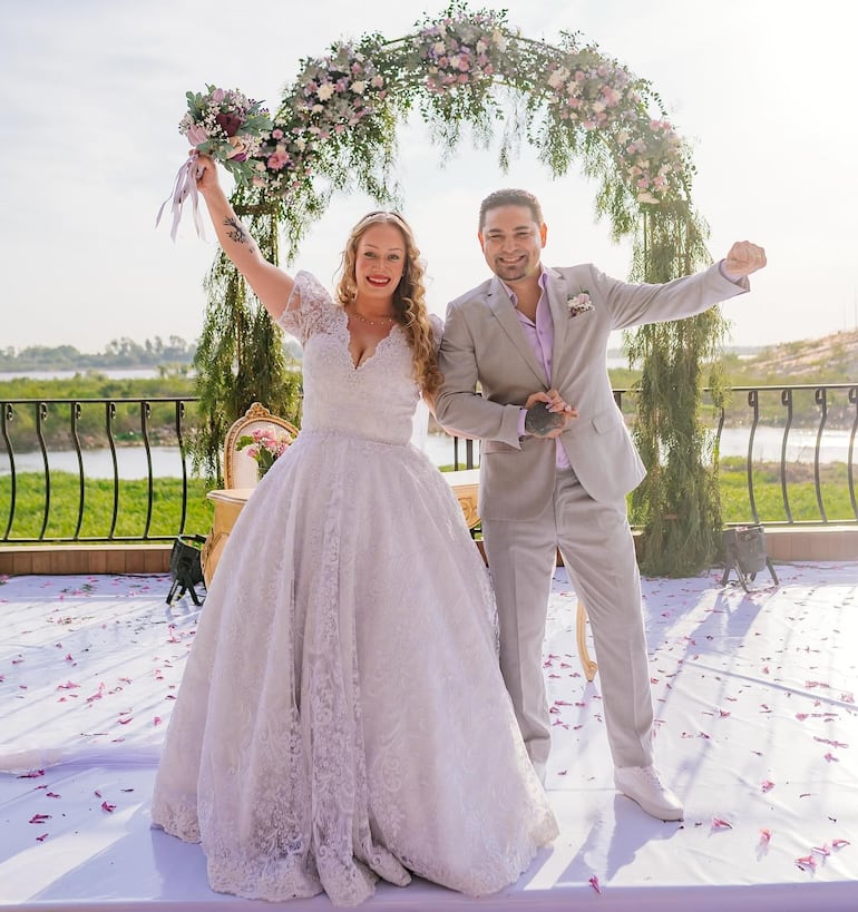 ¡Felices! Nicole Sautu y Víctor Gavilán unieron sus vidas en matrimonio.