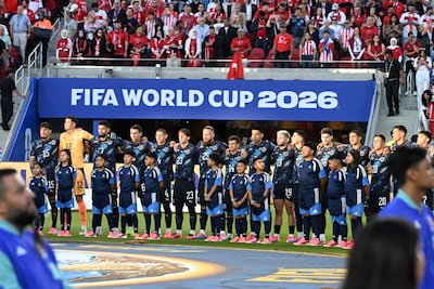 Los jugadores de Paraguay se agrupan para la entonación del himno nacional, en el Levi's Stadium, previo al duelo ante Turquía, por la segunda fecha del Grupo D del Mundial 2026.