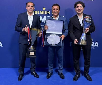 Óscar Gavilán (i), Julio César Aldama y Julio Sebastián Aldama, principales autoridades del General Caballero de Juan León Mallorquín.