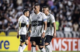 El capitán y máximo referente del equipo de Olimpia, Richard Ortiz durante el encuentro ante Vasco da Gama por la tercera ronda del Grupo G de la Copa Sudamericana. (Foto: @elClubOlimpia)