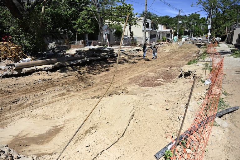 Zona de Obras de Desagüe Pluvial de Santo Domingo, en Nuestra Señora del Carmen y Capitán P. Maciel.