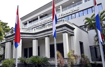 Ministerio de Economía y Finanzas (MEF).