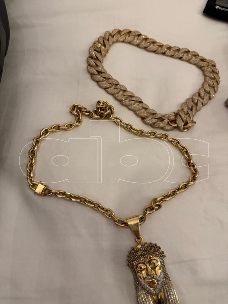 Thiago Alessandro de Oliveira Davalos Brites, alias "Flamengo", a quien se lo sindica como socio comercial de Alexandre Rodrigues Gomes.