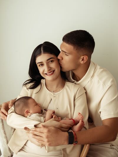 Ronaldo Dejesús y la cumpleañera Celeste Villalba, su compañera de vida y madre de su hijo Mark.