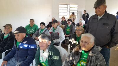 Los adultos mayores de Pilar, participan de las clases de alfabetización digital que brinda docentes de la UNP.